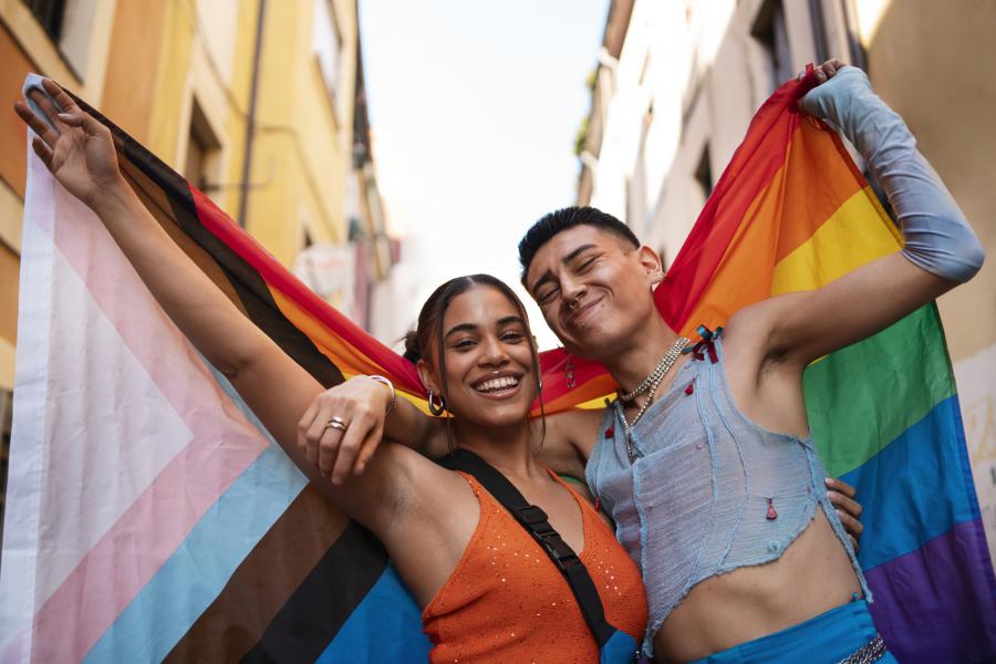 Dónde hospedarte para la Marcha LGBT+ 2025: Paquetes de hotel cerca del Paseo de la Reforma